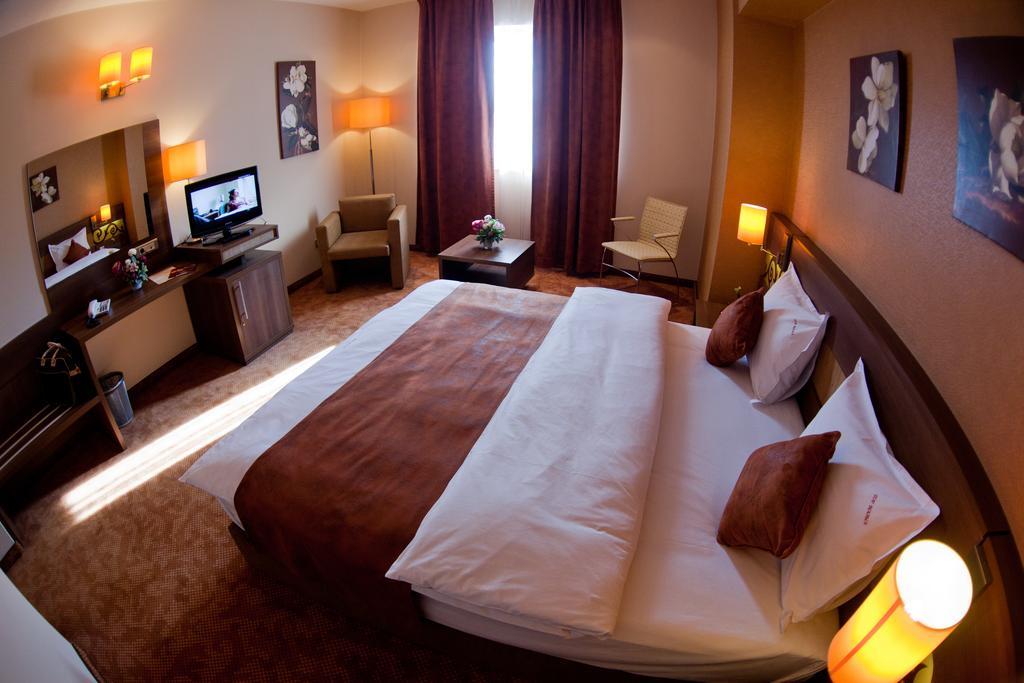 Top Rooms Aparthotel Bucharest Exterior photo
